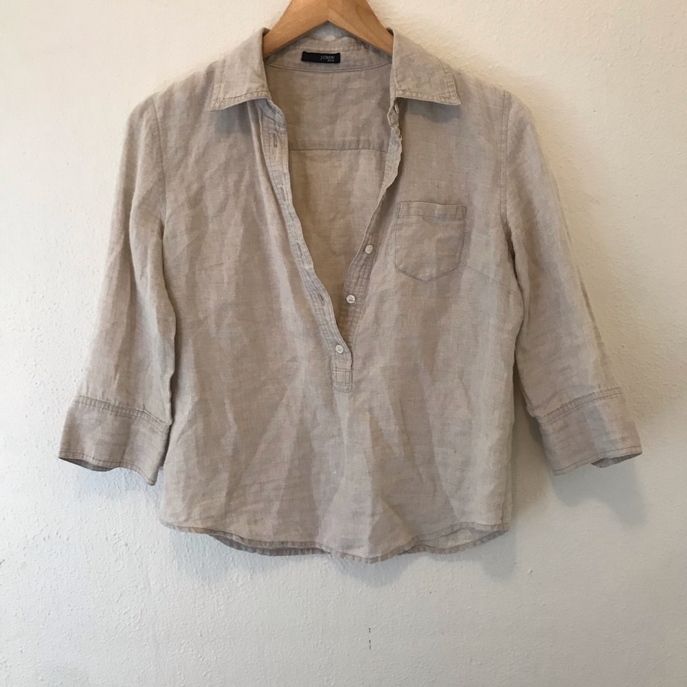 J. CREW woman’s gray button up top